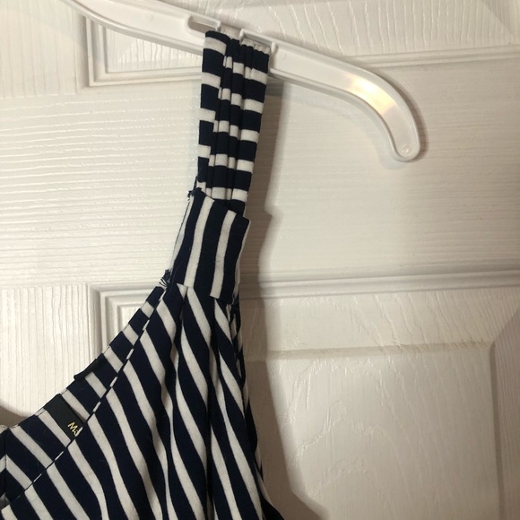 Ladies dress - Picture 4 of 6